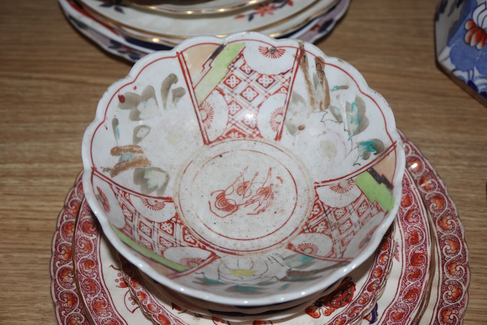 A quantity of Ironstone / Imari pattern ceramics